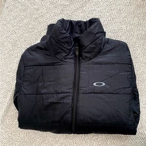 OAKLEY BOMBER PUFFER JACKET